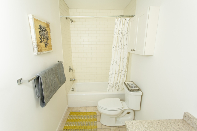 bathroom - 2br/2ba in Mount Vernon near shuttle stop Apartments