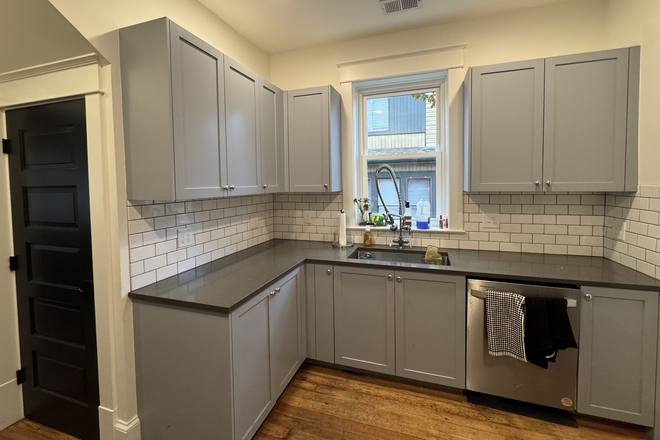 Kitchen 1 - Treehouse