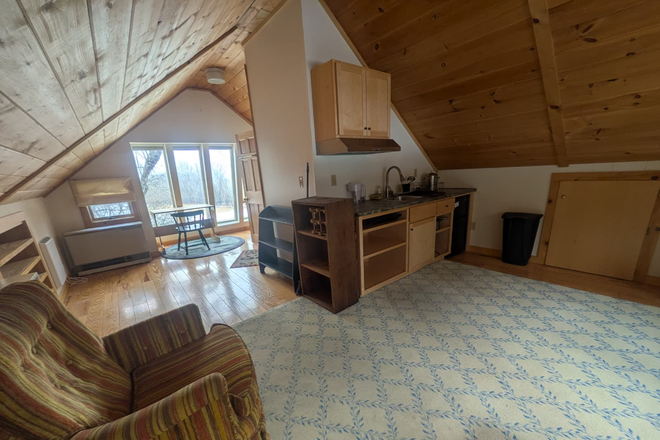 Studio Apartment, view 1 - Small Studio Apartment on working Farm in Tunbridge