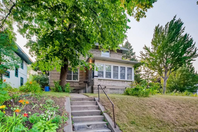 Exterior - Short Commute to Saint Thomas- Huge 5 Bed- SFH - 2 Car Garage House