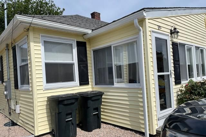 Front of House - NEW Listing, Updated with ALL NEW Appliances Duplex