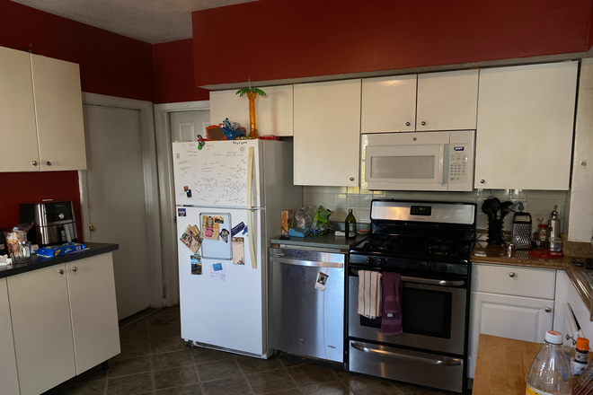 Kitchen - Spring Sublet/Least takeover — Harvard, MIT, & Tufts Apartments