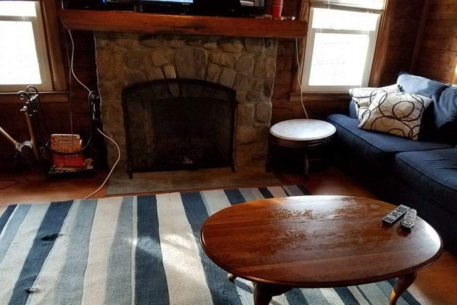 Fireplace - 14 old town trail narragansett, RI 02882 House