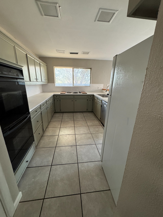 Kitchen - 3 bdr 2 bath house close to UTD