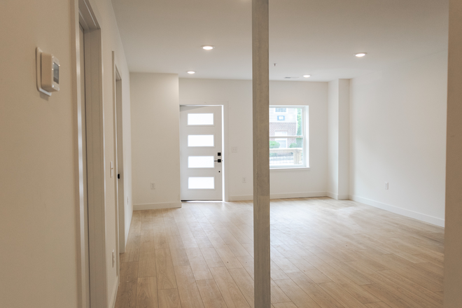  - Grand Avenue Flat, new construction, walking distance to campus, and off street parking.