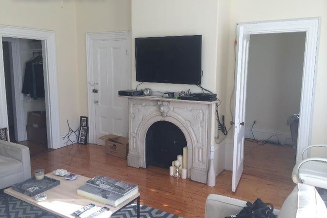 Call NOW for showings! 617-236-8550 - HARVARD STREET - AWESOME CAMBRIDGE 2 BED SPLIT W/ LAUNDRY ON SITE! *AVAIL NOW!* Apartments