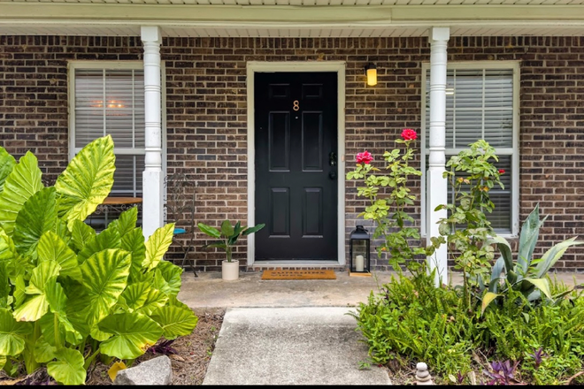 Exterior - Melrose Park Condo