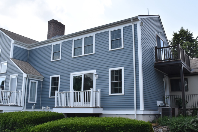 Front of House - Queer Friendly Room Available 2bd/2bth Apartments