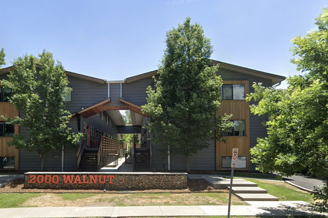Outside Street View - 2000 Walnut