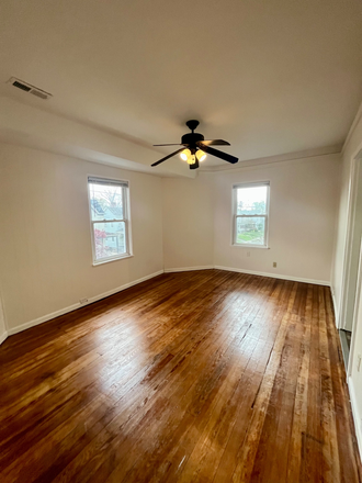 Living room - 3 Bedroom a Short to Campus Duplex