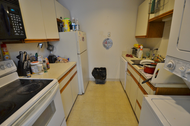 Kitchen - 3 Bed Available 9/1/26! *CONTACT NOAH 603-470-8181 Apartments