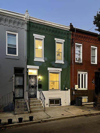1635 French St. - Bedroom for rent in a bright and spacious rowhouse near campus, available immediately.