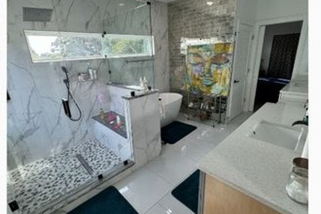 #1 Bathroom - Private entrance,Room for rent,close to St Pete campus,all util.included. House