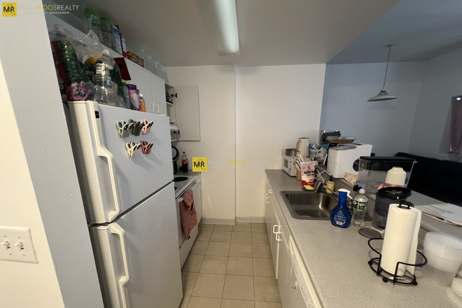 Call NOW for showings! 617-236-8550 - BEACON ST - *NO FEE!* KENMORE 1 BED 1 BATH W/ LAUNDRY ON SITE! *AVAIL 9/1/2026* Apartments