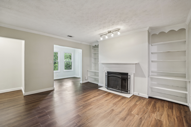 1951 Brian Way - Spacious renovated condo with dual primary suites