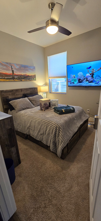 Bedroom - Bedroom with Private Bathroom. All Essentials/Utilities Included. Anschutz-5 Miles Away House