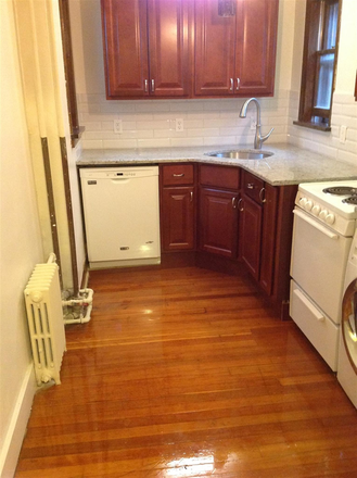 1 - Davis Square 3 Bed - 5 Min Walk to T -  *** ALL UTILITIES INCLUDED ***