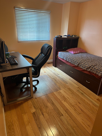 Bedroom - 1 Bedroom, Separate Washroom, Free Wifi, Shared Kitchen and Laundry Included. Close to UTSC