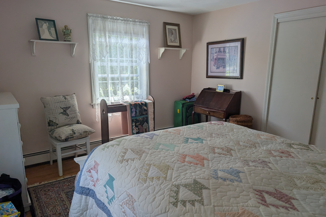  - House for rent. Fully equipped! 15 mins from UCONN - For Grads or PhD's