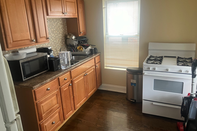 Kitchen - 830 S. Miller/ 4 Bedroom, 2 Bath Awesome Apartment