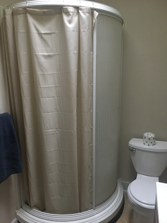 shower - 1 bedroom quiet unit in town for 1 student with parking