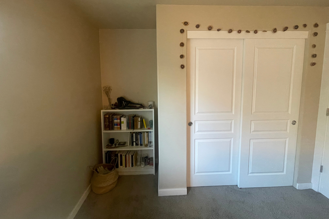 Available Room Angle 3 - 1 BR Available in 4 BR/2.5 BTH house in peaceful neighborhood