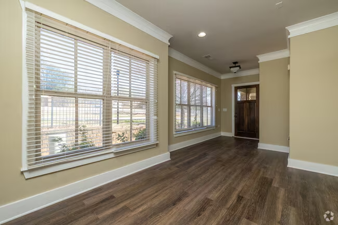 Front Entrance - The Retreat Condo