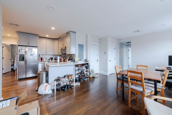 Living room - Close to Green line station(Allston street) Apartments