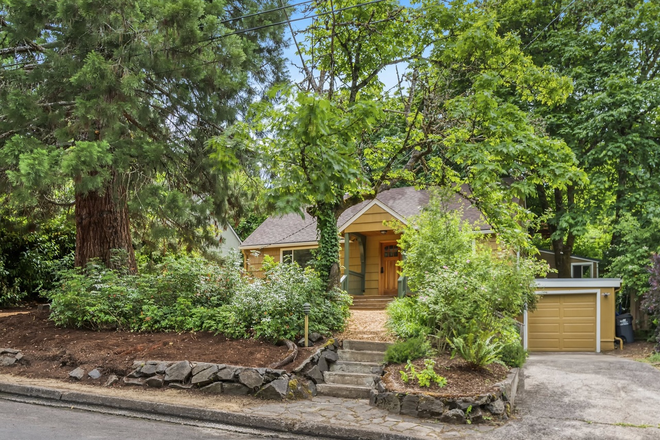 Outside street view - Best neighborhood in the Universe! House