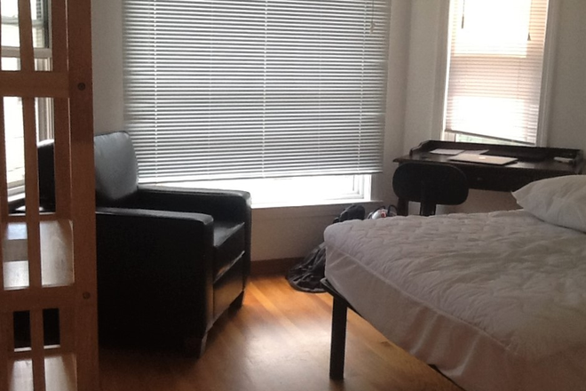 Bedroom pic 2 - Room in shared, furnished 4 bed/2 bath Apartments