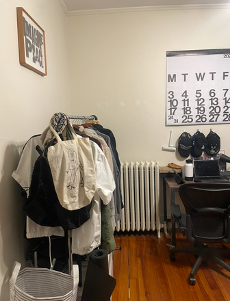 Bedroom - Shared Room Near Campus - 5 Min Walk, Spring Semester and/or Summer 2026 Sublet Apartments