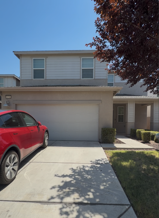 Front - 5 Bedroom 3 Bath-Whole House or Individual Rooms-6 minutes to UC Merced-Equipped kitchen & laundry