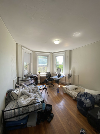 A - NO BROKER FEE, NICE 1 BEDROOM