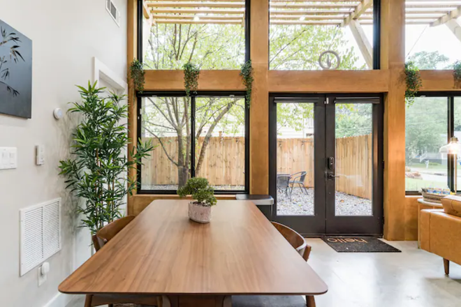 Dining Area - Fully Furnished 2BR/2BA Guesthouse near Grant Park – 15 Minutes to Emory