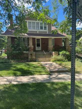 Exterior of Home - Beautiful House 5 minute walk to campus!