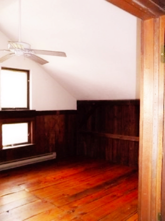 Living room (looking south) - 2-br barn loft apartment with bonus/home office room