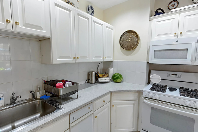 Call NOW for showings! 617-236-8600 - DEAN RD - *NO FEE* CLVLND CRCL 3BR FOR *9/1/2026* W/ PRKNG, 1.5 BATH, LNDRY IN BLDNG, A/C, FIREPLACE Apartments