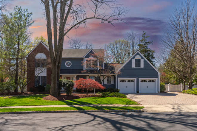 Exterior - Renovated 5BR home-Sycamore Place-Kingston