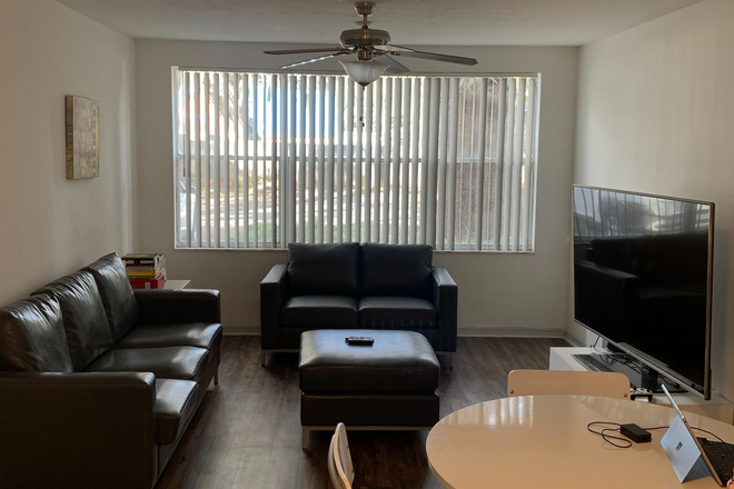 Living Area - The Landings Apartments (Close to Campus)
