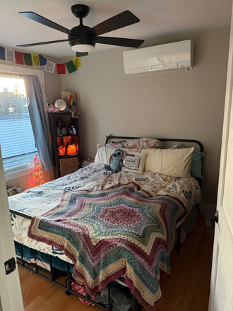 Bedroom - New Apartment short drive to campus
