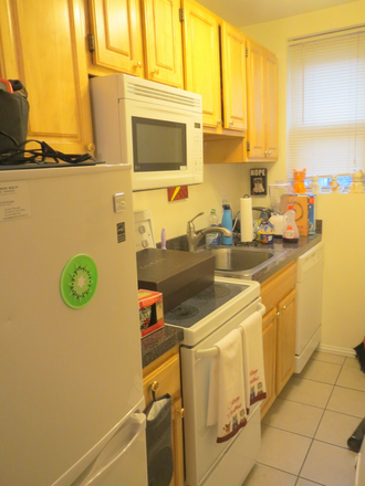 . - Spacious 1 BR on Haviland! Avail 9/1 Apartments
