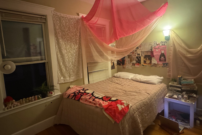 Bedroom Available - Spring 2026 sublet wanted: Single room available in 5 bed/2 bath, close to campus