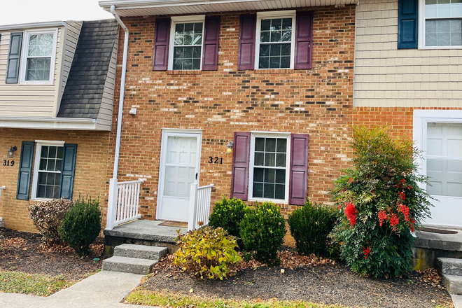 Photo - 2 Bedroom, 1.5 Bath Townhouse