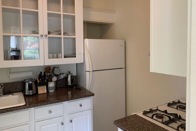 Kitchen - Furnished bedrooms w/private bathroom-Linden Ln-Princeton Townhome