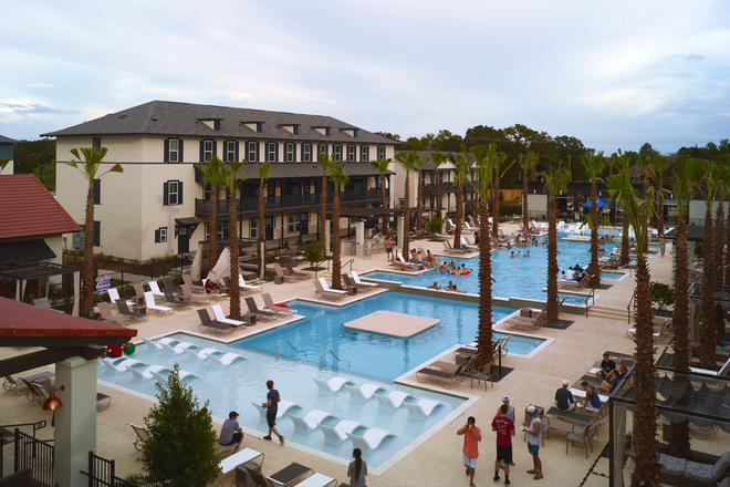 Pool - The Junction at College Station Apartments