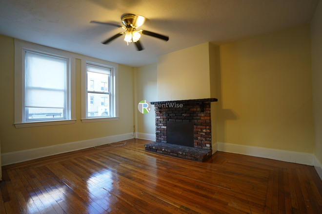 21 - AVAIL NOW-Huge 4 bed 2 bath, Easy B/C/D lines. H/HW inc, NO FEE! Apartments