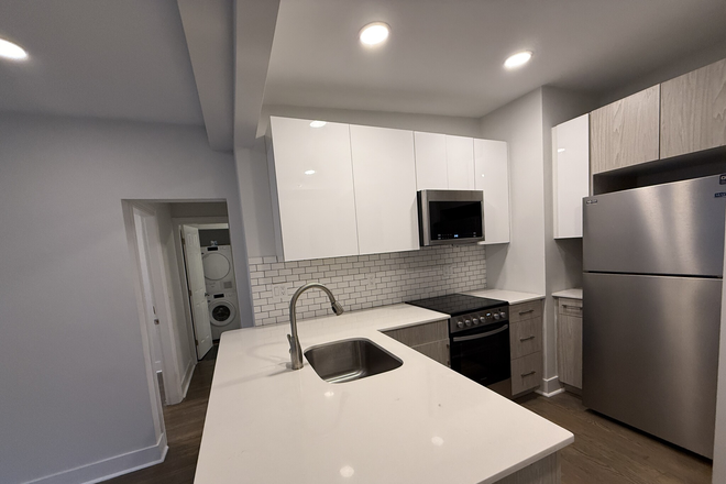 . - STUNNING 2 BED/ NO BROKER FEE!! Apartments