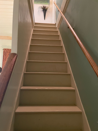 Stairs - Private 2-Bedroom Suite In Historic Home Near Campus
