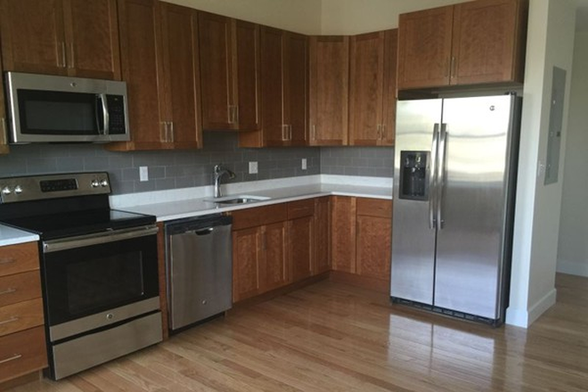 Call NOW for showings! 617-236-8600 - HARVARD ST - *9/1/2025* HUGE 2000 SQ FT 5BR IN HRVRD SQ W/ 4.5 BATH, W/D IN UNIT, HIGH END FINISHES! Apartments