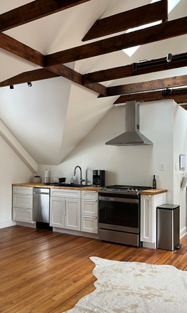 Cathedral ceilings throughout - Spacious Luxury Triplex